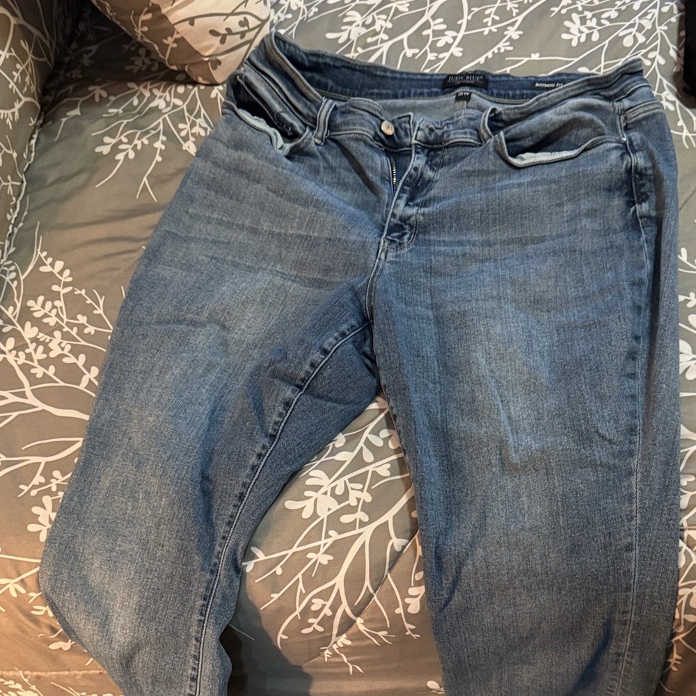 Judy Blue Classic Boyfriend Jeans in Blue